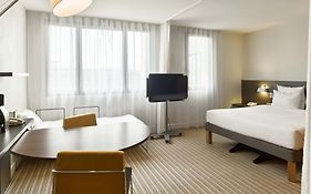 B&B Hotel Velizy Est